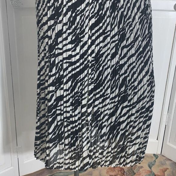 Vintage Zebra Sheer Chiffon Crinkle Pleated Layered Midi Skirt - Picture 3 of 14